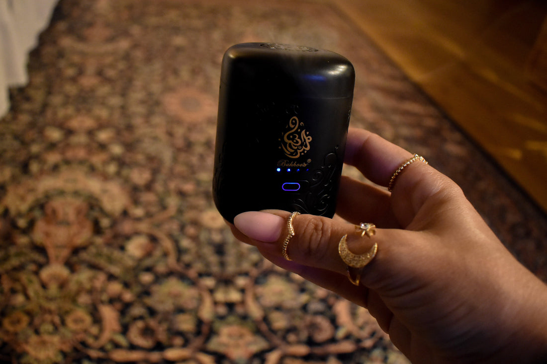 Diffuseur électrique portable Bakhoorlaïa utilisé avec du bakhoor oriental
